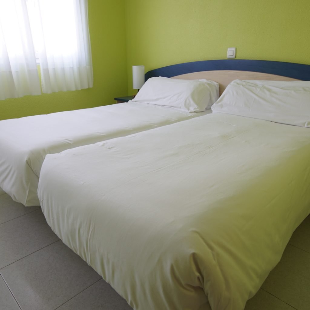 habitacion twin verde 2